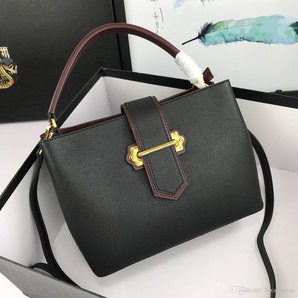 fashion brand luxury shoulder bag designer handbags shopping bag luxury handbags cross-body bag four colors
fashion brand luxury shoulder bag designer handbags shopping bag luxury handbags cross-body bag four colors