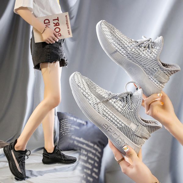2020 summer masters design new high-quality reflective fly-knit women's casual sports shoes for women. color: gray black watermelon
2020 summer masters design new high-quality reflective fly-knit women's casual sports shoes for women. color: gray black watermelon