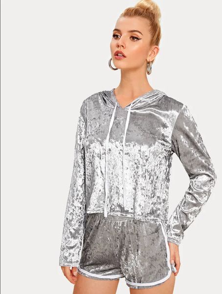 fashion casual sweatshirt female clothing 2020 womens designer tracksuits crew neck hooded long sleeve shorts 2pcs set, Gray 
fashion casual sweatshirt female clothing 2020 womens designer tracksuits crew neck hooded long sleeve shorts 2pcs set, Gray