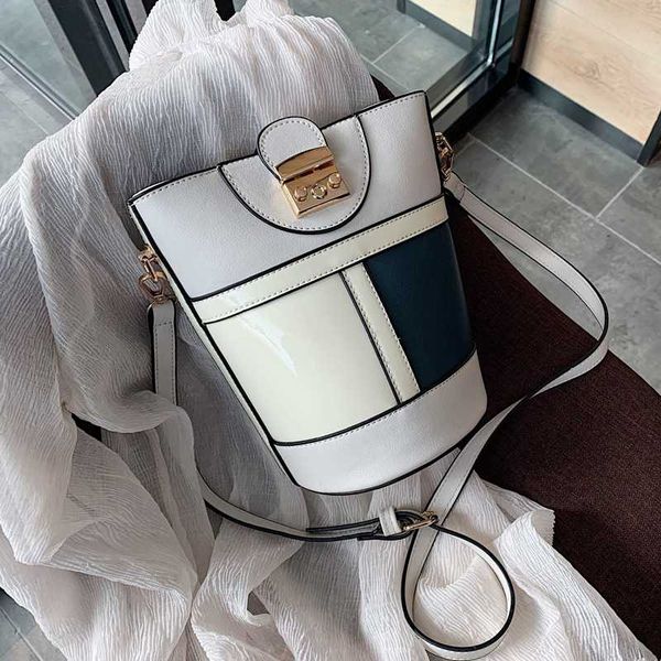 new original design elegant messenger bag shoulder bag & simple bucket width 19cm height 20cm thickness 13cm
new original design elegant messenger bag shoulder bag & simple bucket width 19cm height 20cm thickness 13cm