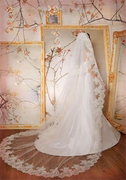 stylish nice chapel length one-layer white ivory lace applique edge wedding veils meidingqianna brand bridal veils with an alloy comb, Black
stylish nice chapel length one-layer white ivory lace applique edge wedding veils meidingqianna brand bridal veils with an alloy comb, Black