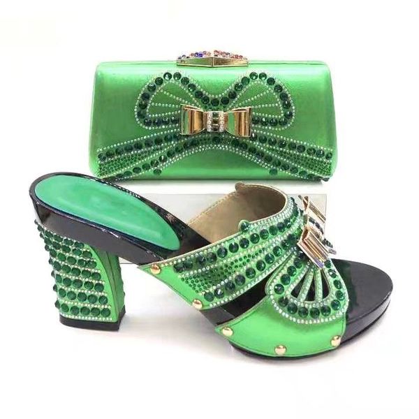 green women dress shoes match handbag with rhinestone butterfly style african pumps and bag set v259,heel 10cm
green women dress shoes match handbag with rhinestone butterfly style african pumps and bag set v259,heel 10cm