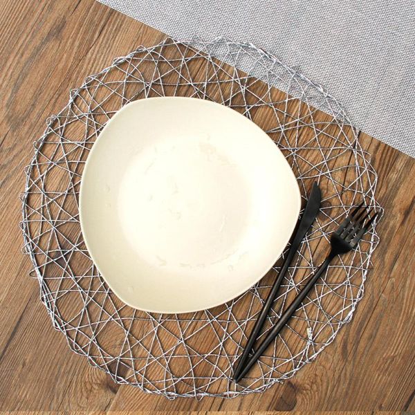 круглый placemat изоляции стол коврик кубок мат сплошной цвет полые подставки нескользящие циновка таблицы каботажные судн питья кухонные ак
круглый placemat изоляции стол коврик кубок мат сплошной цвет полые подставки нескользящие циновка таблицы каботажные судн питья кухонные ак