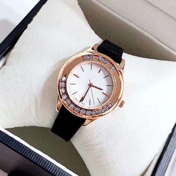 fashion new rolling diamonds women watches popular leather lady dress watch wholesale price nice woman table clock drop shipping, Slivery;brown
fashion new rolling diamonds women watches popular leather lady dress watch wholesale price nice woman table clock drop shipping, Slivery;brown