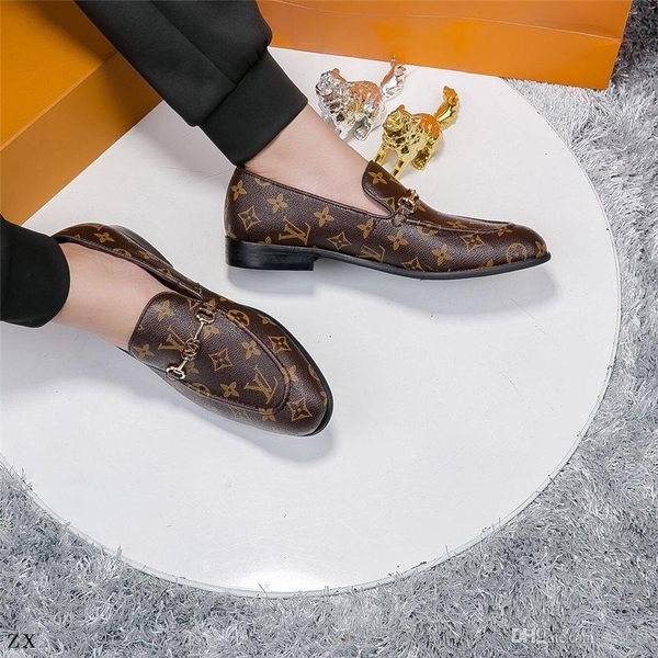 20ss new italian oxford shoes for men designers mens patent leather wedding shoes mens pointed toe dress shoes classic derbies madaod, Black
20ss new italian oxford shoes for men designers mens patent leather wedding shoes mens pointed toe dress shoes classic derbies madaod, Black