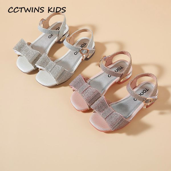 girls sparkly sandals 2020 summer children rhinestone princess heel baby butterflly shoes girls fashion sandals 6606032, Black;red
girls sparkly sandals 2020 summer children rhinestone princess heel baby butterflly shoes girls fashion sandals 6606032, Black;red