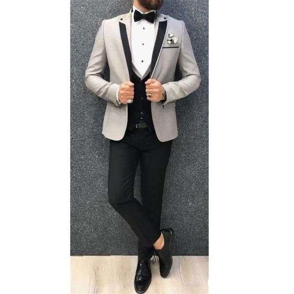 costume homme new arrival men suits 3 pieces wedding tuxedo groom wear slim fit terno masculino prom blazer jacket pant vest, White;black
costume homme new arrival men suits 3 pieces wedding tuxedo groom wear slim fit terno masculino prom blazer jacket pant vest, White;black