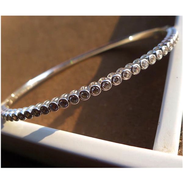 shinetung s925 стерлингового серебра pan браслет заманчивые brilliant bangle женские браслет ювелирные изделия бесплатная доставка, Black
shinetung s925 стерлингового серебра pan браслет заманчивые brilliant bangle женские браслет ювелирные изделия бесплатная доставка, Black