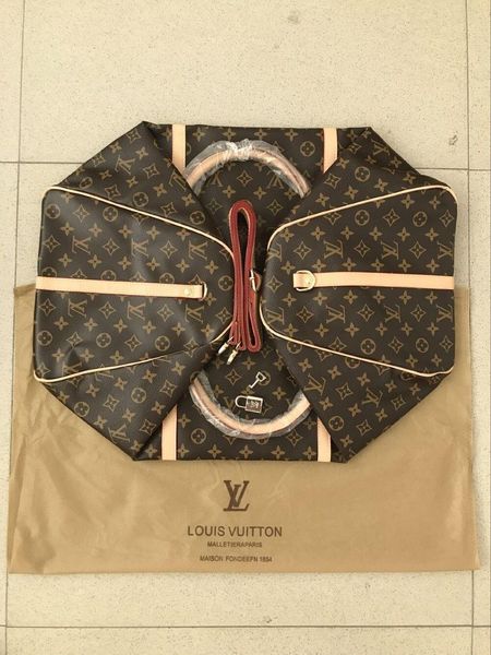 2020 men duffle bag women travel bags hand luggage luxury designer travel bag men pu leather handbags large cross body bag totes 54cm ##111
2020 men duffle bag women travel bags hand luggage luxury designer travel bag men pu leather handbags large cross body bag totes 54cm ##111