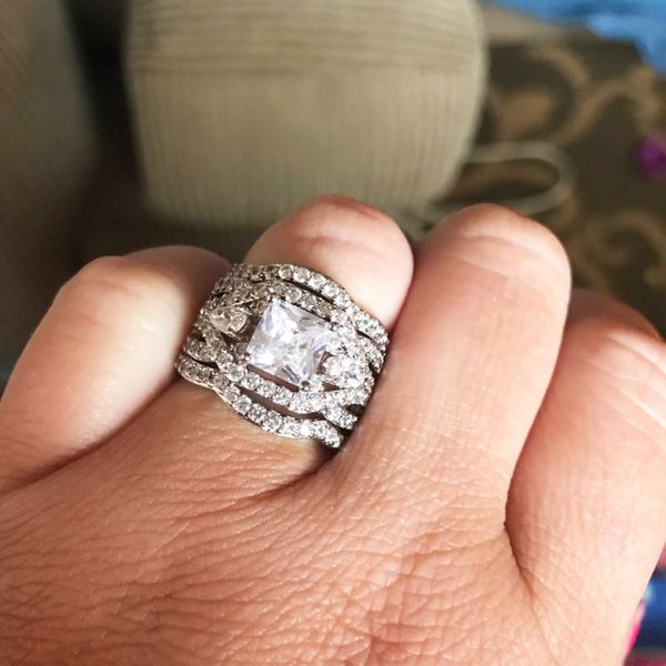 luxury hip-hop big crystal rings set for men women wedding party accessories all size ring fashion jewelry r643
luxury hip-hop big crystal rings set for men women wedding party accessories all size ring fashion jewelry r643