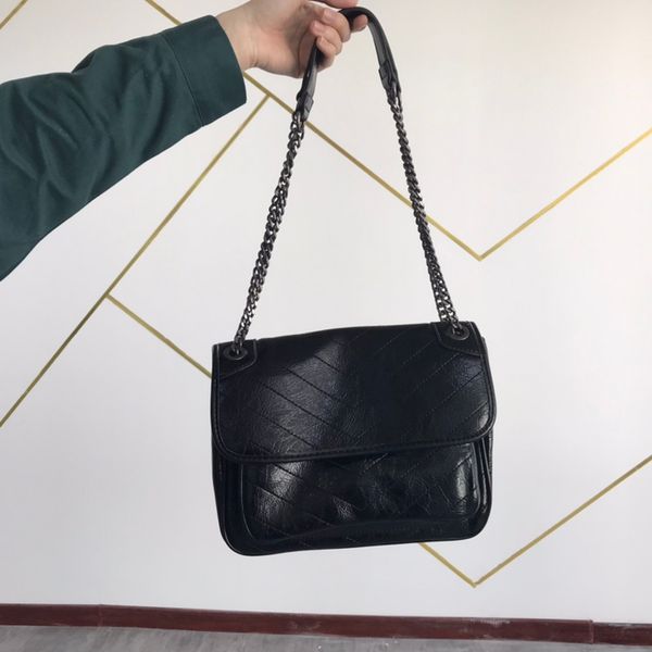 2020 new fashion luxury designer women shoulder bags lady chains armpit bag fashion shoulder crossbody bag
2020 new fashion luxury designer women shoulder bags lady chains armpit bag fashion shoulder crossbody bag
