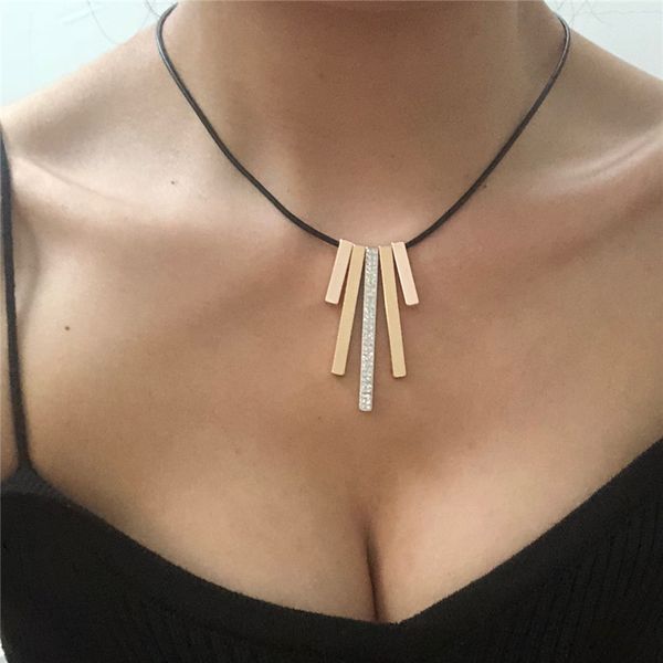 new fashion crystal gold color bar pendant necklace women charming wax leather cord choker jewelry statement necklace party gift, Silver
new fashion crystal gold color bar pendant necklace women charming wax leather cord choker jewelry statement necklace party gift, Silver