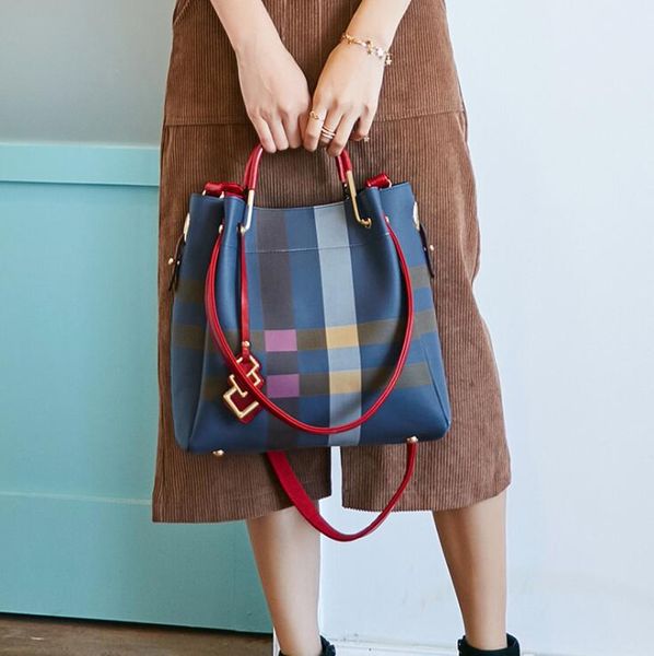 2019 casual fashion women bag hand bags lady bag small mobile phone bag cross body shoulder bags handbags genuine leather luxury tote a18024
2019 casual fashion women bag hand bags lady bag small mobile phone bag cross body shoulder bags handbags genuine leather luxury tote a18024