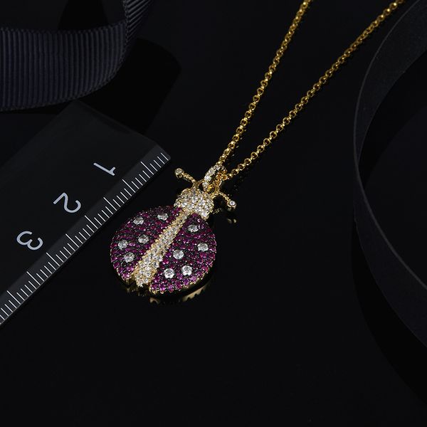 wholesale- yellow silver arc-en-ciel ladybug necklace sterling silver in yellow micropave with zirconia stones
wholesale- yellow silver arc-en-ciel ladybug necklace sterling silver in yellow micropave with zirconia stones