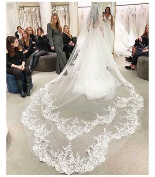 2020 new wedding veil with comb lace mantilla cathedral veil wedding accessories veu de noiva 3m length, Black
2020 new wedding veil with comb lace mantilla cathedral veil wedding accessories veu de noiva 3m length, Black