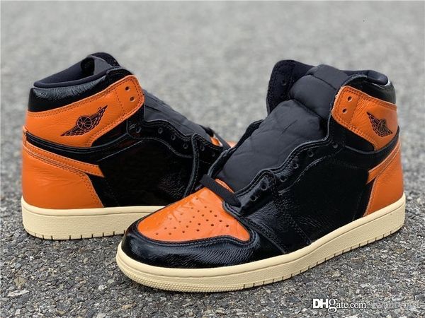 authentic air 58jordon 1 high og retres shattered backboard 3.0 2019 release basketbal shoes black pale vanilla starfish with box 555088-028
authentic air 58jordon 1 high og retres shattered backboard 3.0 2019 release basketbal shoes black pale vanilla starfish with box 555088-028