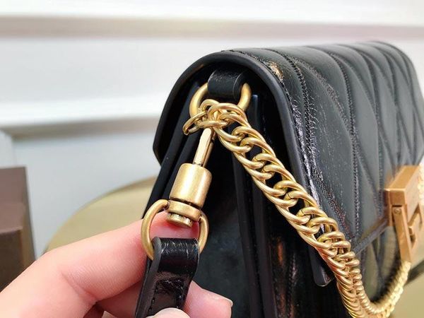 designer-venchy designer purse bag chain shoulder strap luxury designer bags women fashion tote cross body purse bag
designer-venchy designer purse bag chain shoulder strap luxury designer bags women fashion tote cross body purse bag