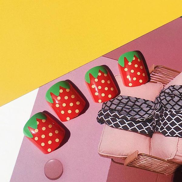 strawberry style short false nail tips with glue full cover girls cartoon design fruit pattern artificial 3d diy fashion style, Red;gold
strawberry style short false nail tips with glue full cover girls cartoon design fruit pattern artificial 3d diy fashion style, Red;gold
