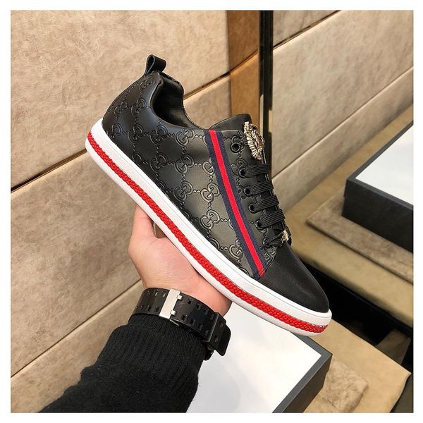 Luxury Mens designer shoes Black New Ace Embossed Trainers sneakers off red green white casual Leather Shoes for man vetements
Luxury Mens designer shoes Black New Ace Embossed Trainers sneakers off red green white casual Leather Shoes for man vetements