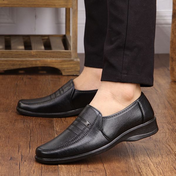 mazefeng new summer comfortable slip-on genuine leather loafers for men shoes moccasins office business dress formal male shoes, Black
mazefeng new summer comfortable slip-on genuine leather loafers for men shoes moccasins office business dress formal male shoes, Black