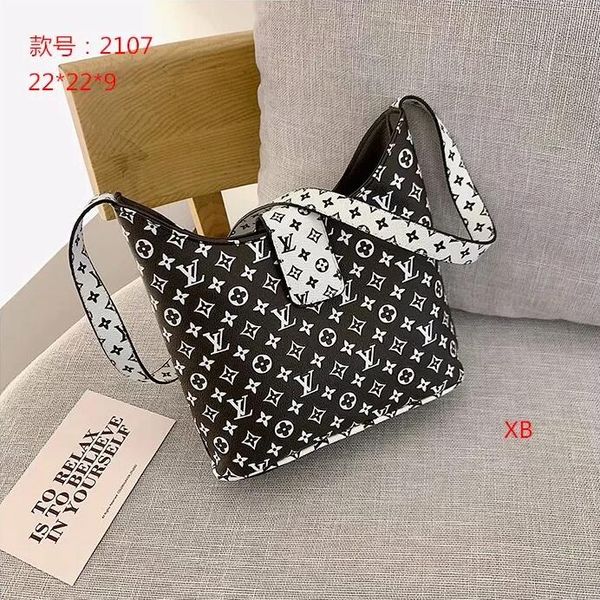 горячая 2020 женская маленькая сумка посыльного слинг сумки на ремне мода женское плечо crossbody сумка женщины мини клатч сумки женская сум 
горячая 2020 женская маленькая сумка посыльного слинг сумки на ремне мода женское плечо crossbody сумка женщины мини клатч сумки женская сум