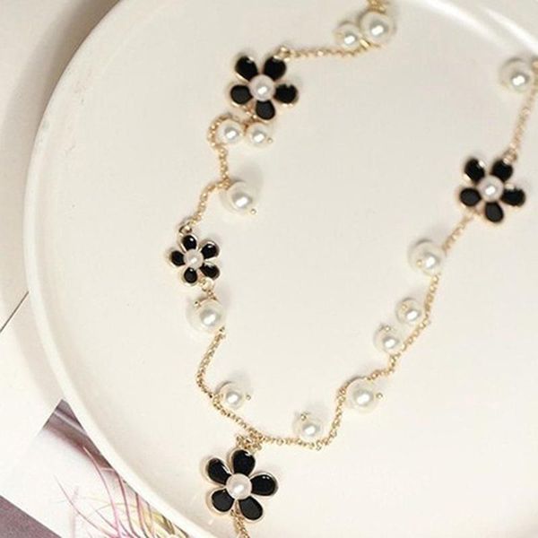 korean fashionable women flower long necklace casual all match clothes ladies female sweater necklace jewelry gift, Silver
korean fashionable women flower long necklace casual all match clothes ladies female sweater necklace jewelry gift, Silver