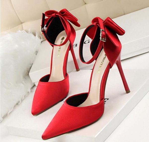 20202019 designer shoes sneaker bowknot styles high heels shoes red bottoms luxury nude color genuine leather point toe pumps rubber size 34, Black
20202019 designer shoes sneaker bowknot styles high heels shoes red bottoms luxury nude color genuine leather point toe pumps rubber size 34, Black
