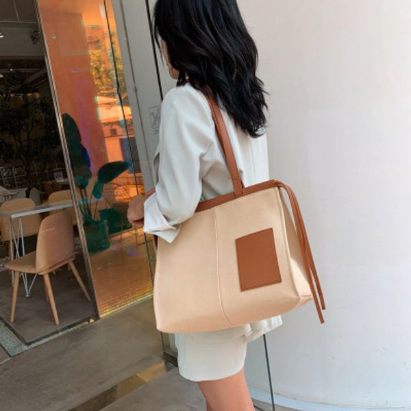 new ladies korean fashion large capacity casual canvas bag wild hand bag shoulder tote
new ladies korean fashion large capacity casual canvas bag wild hand bag shoulder tote