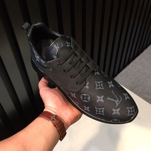 classic luxury fashion luxury shoes fashion men's women's sports shoes casual leather running shoes size 38-45, Black
classic luxury fashion luxury shoes fashion men's women's sports shoes casual leather running shoes size 38-45, Black