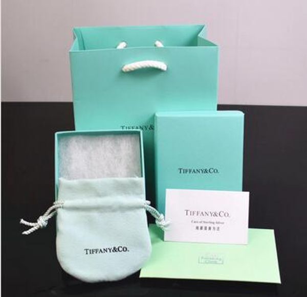 New t brand blue de igner jewelry boxe et bracelet necklace ring boxe with paper bag and certificate gift packing neckalace boxe 
New t brand blue de igner jewelry boxe et bracelet necklace ring boxe with paper bag and certificate gift packing neckalace boxe