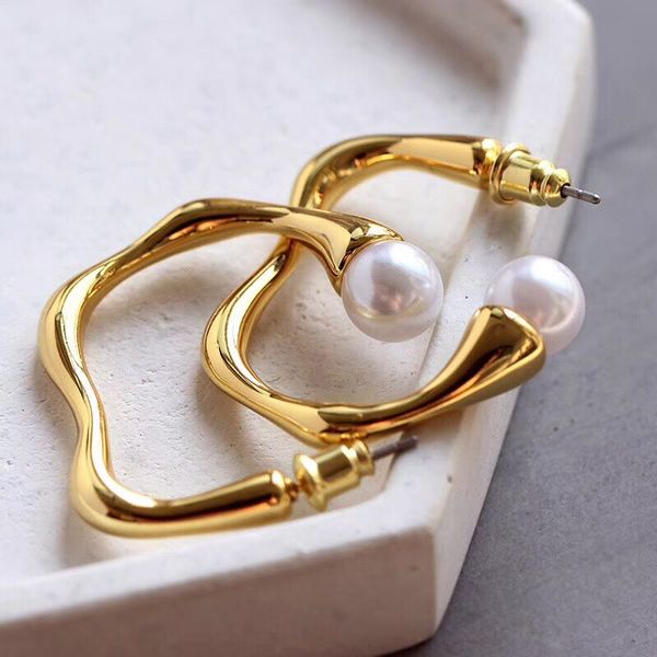 fashion-brass material drop irregular hook earring shape with nature pearl ball earring jewelry for women gift ps6680a, Golden
fashion-brass material drop irregular hook earring shape with nature pearl ball earring jewelry for women gift ps6680a, Golden