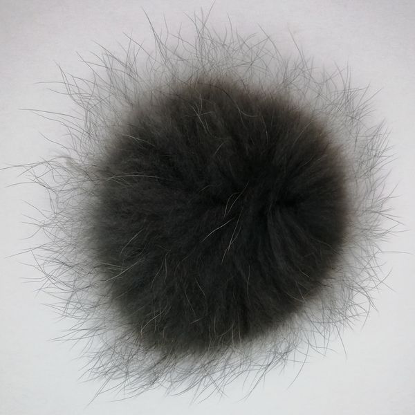 manufacturer stylish accessories baby blue genuine raccoon fur pom poms balls with metal snap button for decoration, Silver
manufacturer stylish accessories baby blue genuine raccoon fur pom poms balls with metal snap button for decoration, Silver