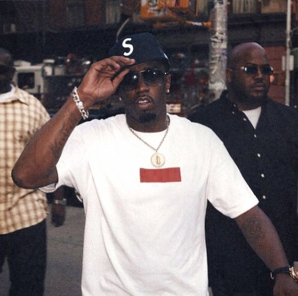 бренд высокое качество коробка логотип летняя мода матча зеленый персик розовый футболка топ мужчины женщины спорт хлопок футболка повседнев, White;black 
бренд высокое качество коробка логотип летняя мода матча зеленый персик розовый футболка топ мужчины женщины спорт хлопок футболка повседнев, White;black