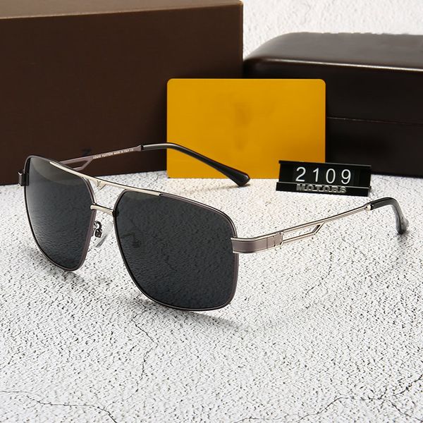 2020 outdoor fashion brand men's and women's no-wear glasses, classic design ultraviolet sunglasses, european and american style s, White;black
2020 outdoor fashion brand men's and women's no-wear glasses, classic design ultraviolet sunglasses, european and american style s, White;black