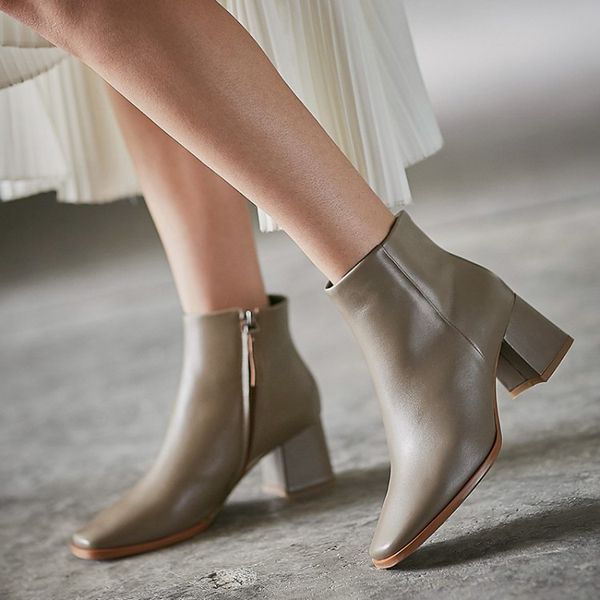 mljuese 2020 women ankle boots cow leather zippers gray color square toe high heels winter short plush women boots party dress, Black
mljuese 2020 women ankle boots cow leather zippers gray color square toe high heels winter short plush women boots party dress, Black