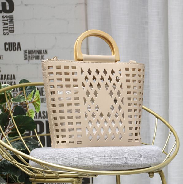 2019 new korean version of the hollow large capacity wild fashion mother bag female chic slung portable
2019 new korean version of the hollow large capacity wild fashion mother bag female chic slung portable