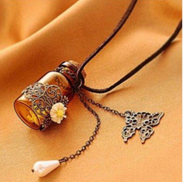 glass bottle aromatherapy essential oil diffuser necklace locket pendant jewelry with 24" chain and 3 washable k5735, Silver
glass bottle aromatherapy essential oil diffuser necklace locket pendant jewelry with 24" chain and 3 washable k5735, Silver