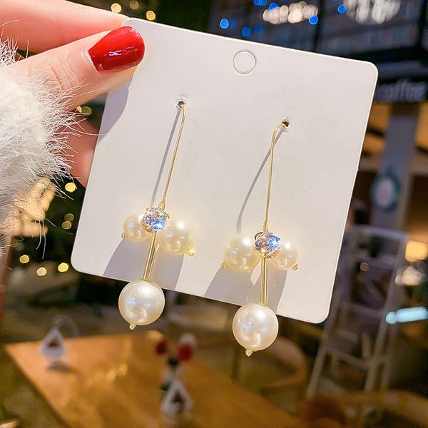 dominated women temperament pearl flowers long drop earrings fashion joker korean water drop design 2019 new earrings, Silver
dominated women temperament pearl flowers long drop earrings fashion joker korean water drop design 2019 new earrings, Silver
