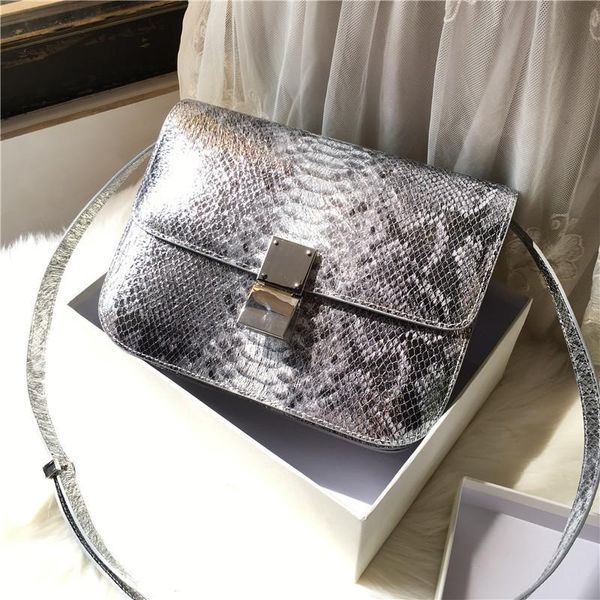 elegant2019 bean snake silver curd temperament cowhide single shoulder span small square genuine leather woman package
elegant2019 bean snake silver curd temperament cowhide single shoulder span small square genuine leather woman package