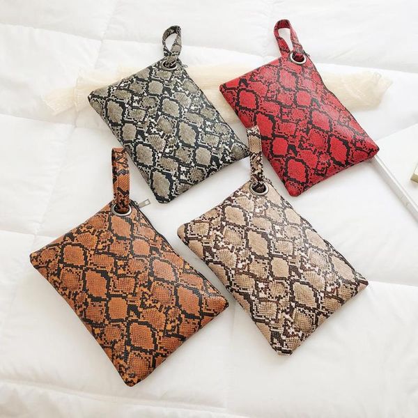 ladies pu leather wristlet clutch portable women daily splicing large capacity bags snake printing zipper phone money handbags
ladies pu leather wristlet clutch portable women daily splicing large capacity bags snake printing zipper phone money handbags