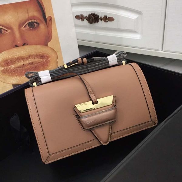 latest women handbag fashion luxury shoulder bag chain bag hardware smooth zipper exquisite workmanship 1n:429-two
latest women handbag fashion luxury shoulder bag chain bag hardware smooth zipper exquisite workmanship 1n:429-two