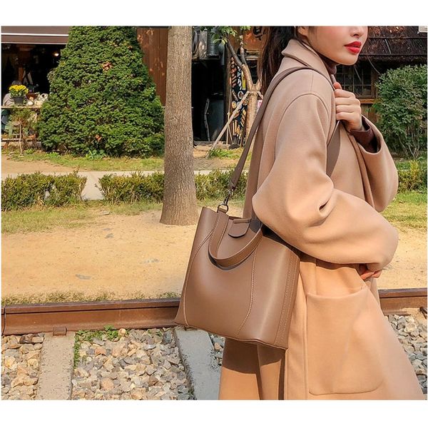 korean style bucket bag for women shoulder bag pu leather handbag luxury designer female messenger bags lady totes bolsas black
korean style bucket bag for women shoulder bag pu leather handbag luxury designer female messenger bags lady totes bolsas black