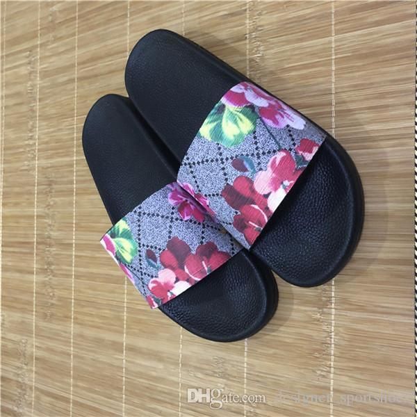 men womens with correct flower box dust bag designer shoes snake print luxury slide summer wide flat sandals slipper 36-45
men womens with correct flower box dust bag designer shoes snake print luxury slide summer wide flat sandals slipper 36-45