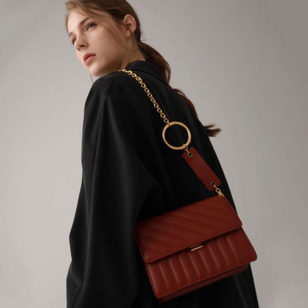 quilted chain genuine leather women bag\handbags fashion simple female shoulder bag crossbody bag cowhide leather small
quilted chain genuine leather women bag\handbags fashion simple female shoulder bag crossbody bag cowhide leather small