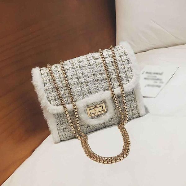 2019 new winter fashion female square tote bag quality woolen pearl women's handbag ladies chain shoulder crossbody bag
2019 new winter fashion female square tote bag quality woolen pearl women's handbag ladies chain shoulder crossbody bag