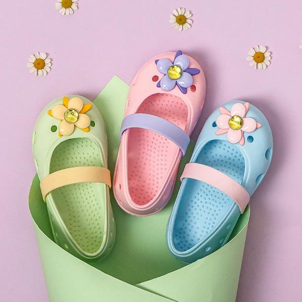 sweet children sandals for girls toddler baby breathable children kids shoes boys girls cartoon summer flower sandals shoes#w30, Black;red
sweet children sandals for girls toddler baby breathable children kids shoes boys girls cartoon summer flower sandals shoes#w30, Black;red