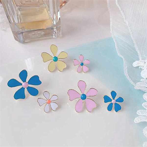 elegant ab daisy flower stud earrings for women 2020 new colorful petal accessories, Golden;silver
elegant ab daisy flower stud earrings for women 2020 new colorful petal accessories, Golden;silver
