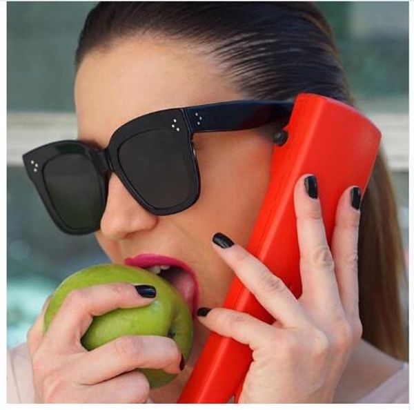 2020 kim kardashian sunglasses lady flat eyewear lunette femme women sunglasses women rivet sun glasse uv400, White;black
2020 kim kardashian sunglasses lady flat eyewear lunette femme women sunglasses women rivet sun glasse uv400, White;black