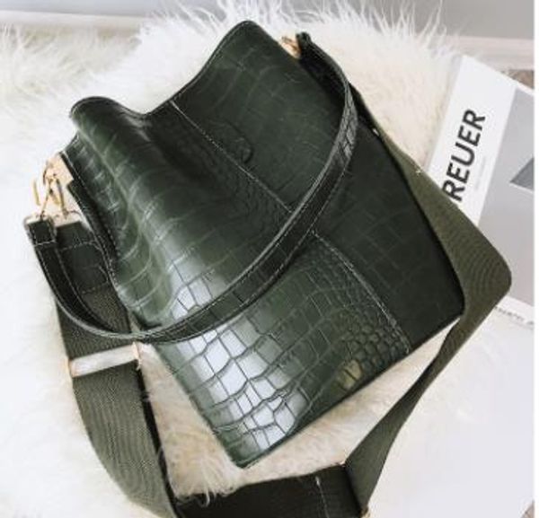 fashion bucket bag crossbody bag for women triple zip pocket shoulder bags ladies purses
fashion bucket bag crossbody bag for women triple zip pocket shoulder bags ladies purses