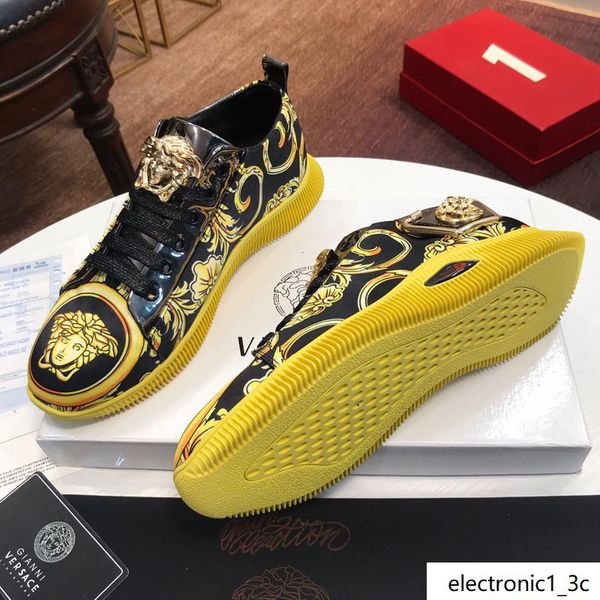 2019qou spring and autumn men s casual sports shoes high-belt travel sneakers, with micro-standard, with the original box fast deliveryh
2019qou spring and autumn men s casual sports shoes high-belt travel sneakers, with micro-standard, with the original box fast deliveryh